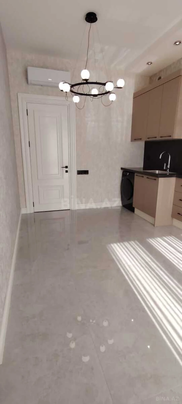 Kirayə verilir 2 otaqlı mənzil 90 m²