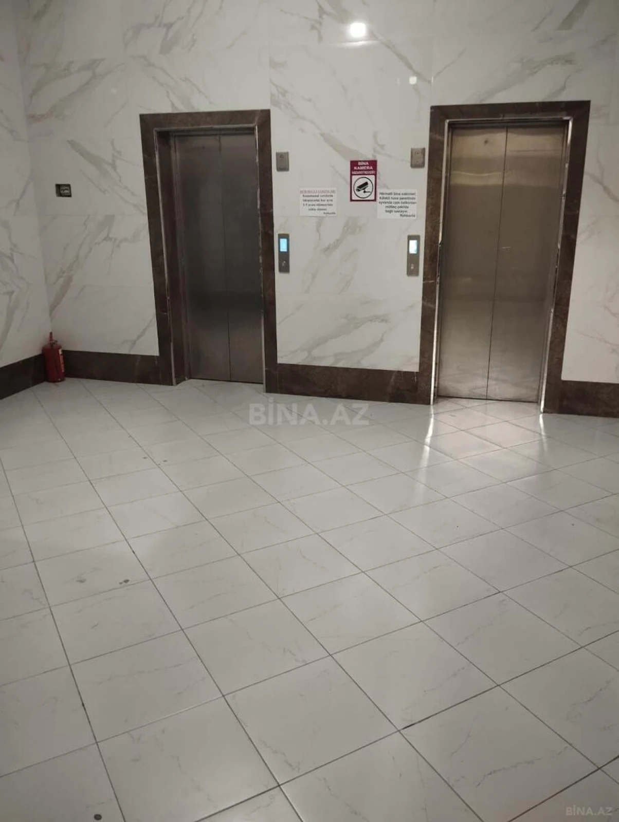 Satılır 3 otaqlı mənzil 105 m²