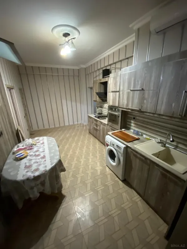 Satılır 3 otaqlı mənzil 105 m²