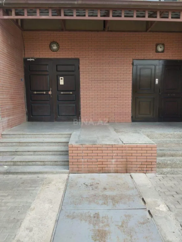 Satılır 3 otaqlı mənzil 105 m²