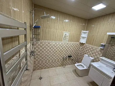 Kirayə verilir 2 otaqlı mənzil 55 m²