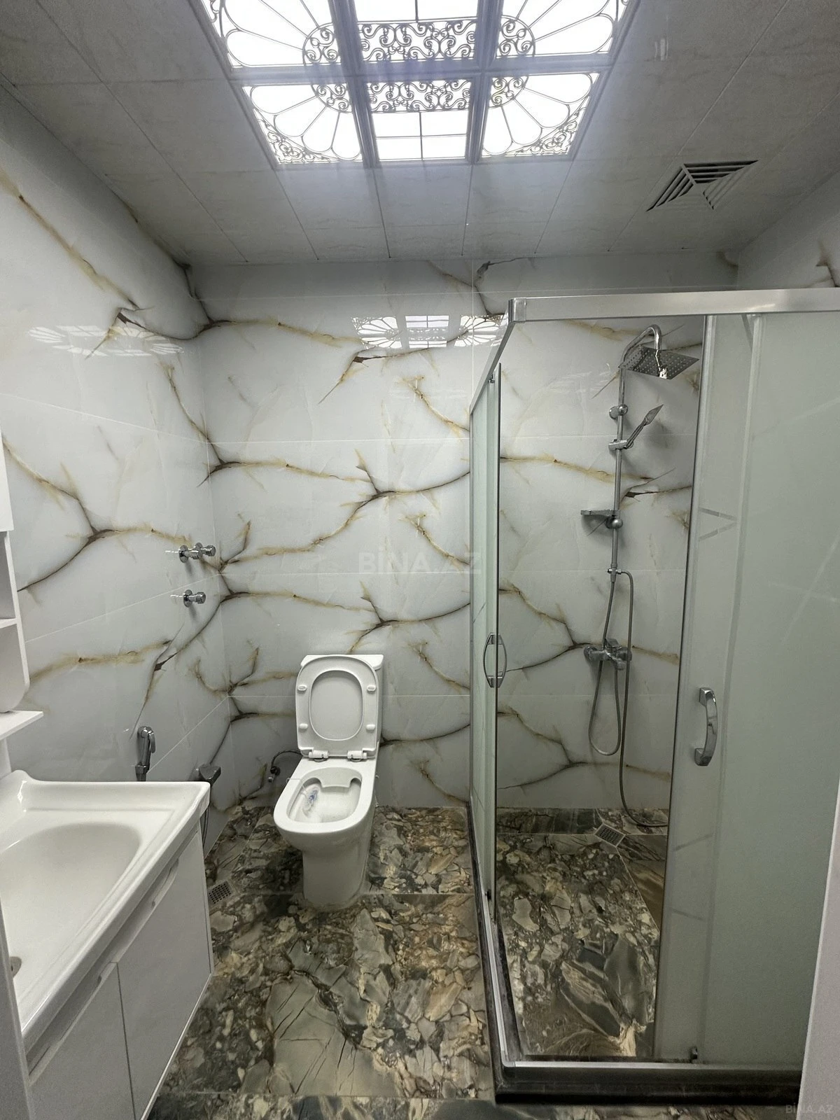 Kirayə verilir 2 otaqlı mənzil 55 m²