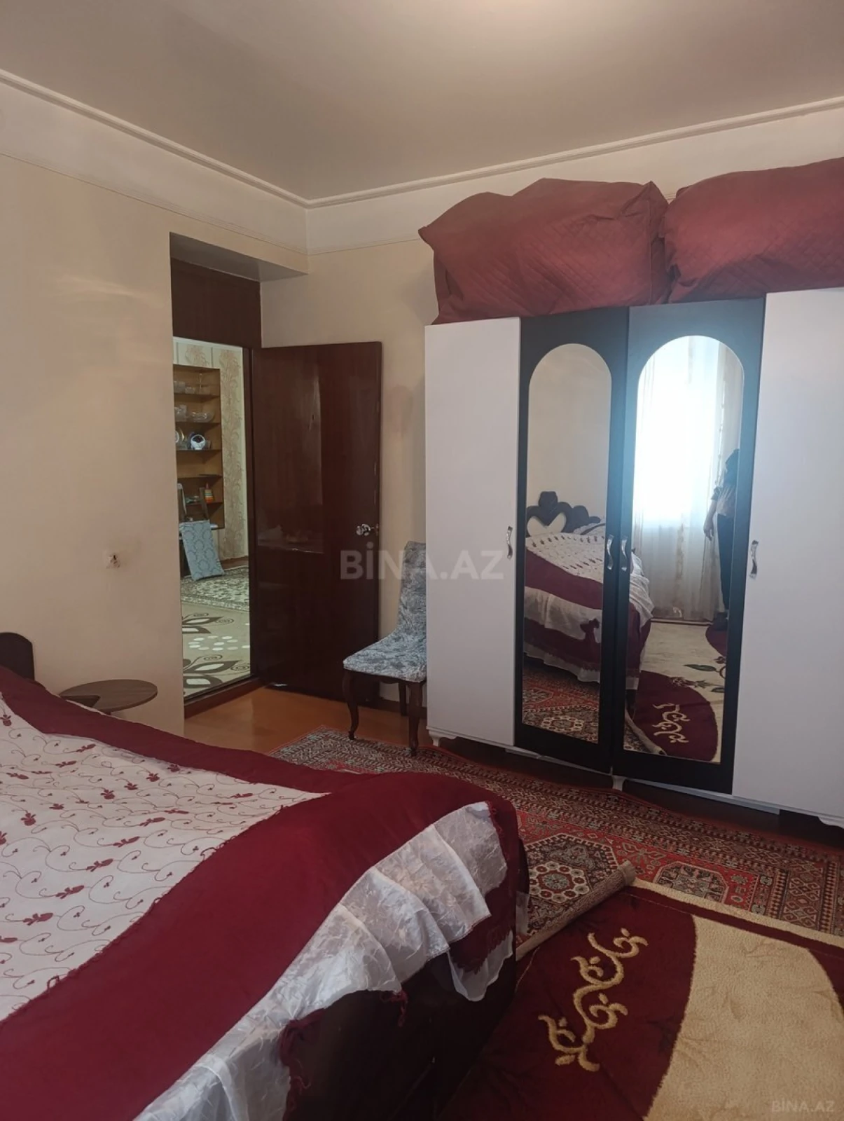 Satılır 5 otaqlı həyət evi 207 m²