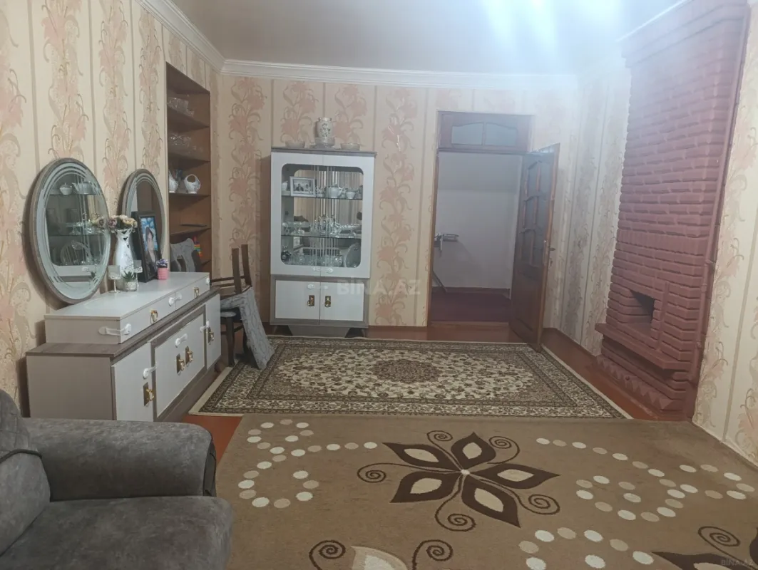 Satılır 5 otaqlı həyət evi 207 m²