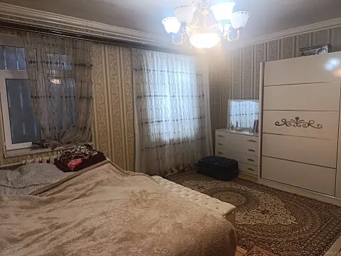 Satılır 5 otaqlı həyət evi 207 m²