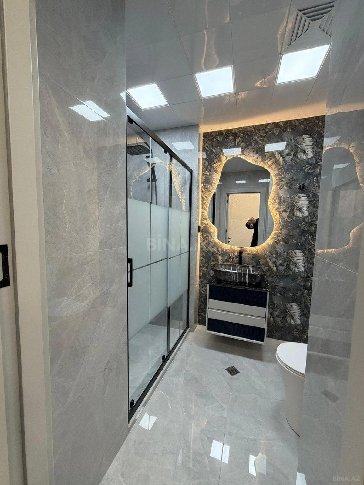 Satılır 2 otaqlı mənzil 83 m²