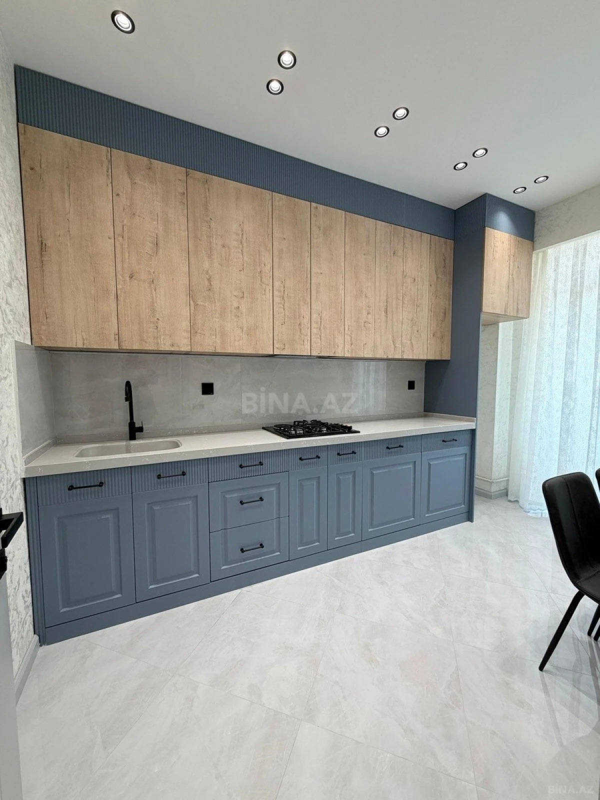 Satılır 2 otaqlı mənzil 83 m²
