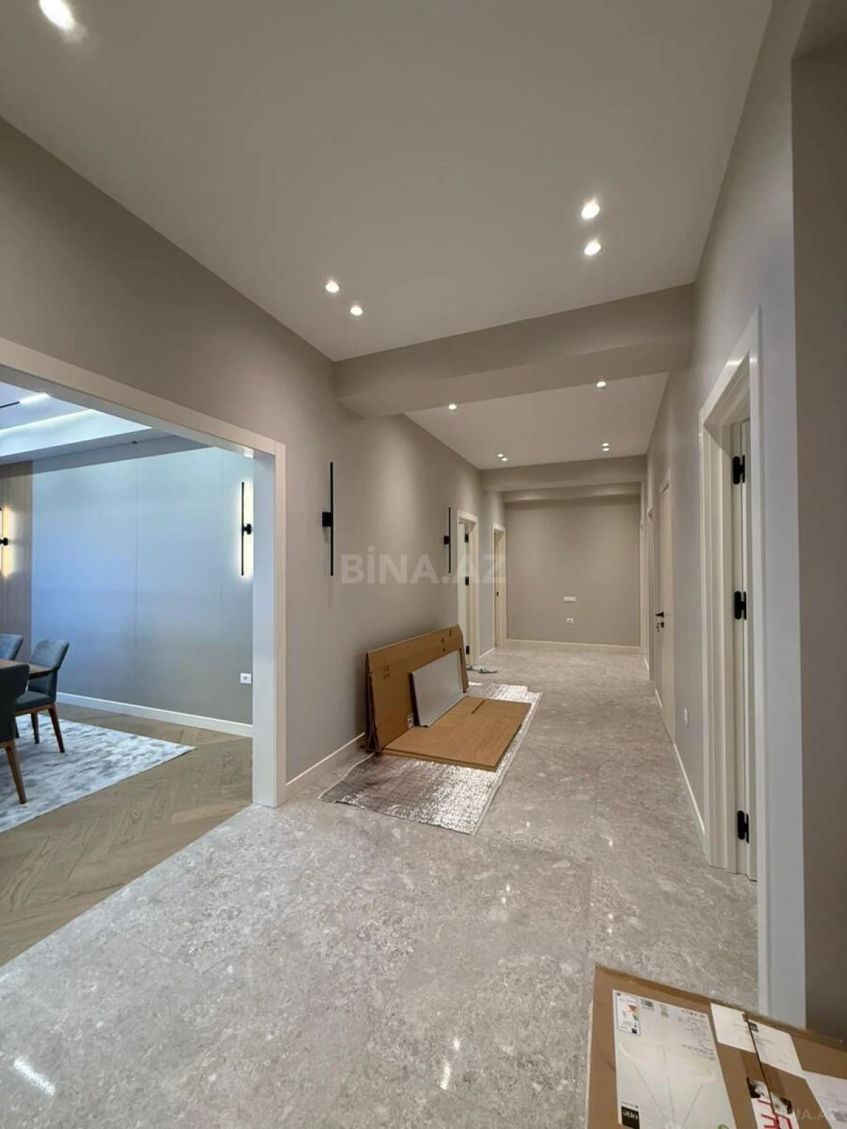 Kirayə verilir 5 otaqlı mənzil 200 m²