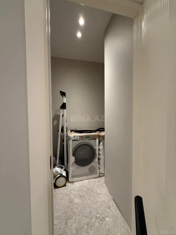 Kirayə verilir 5 otaqlı mənzil 200 m²