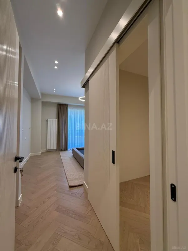 Kirayə verilir 5 otaqlı mənzil 200 m²