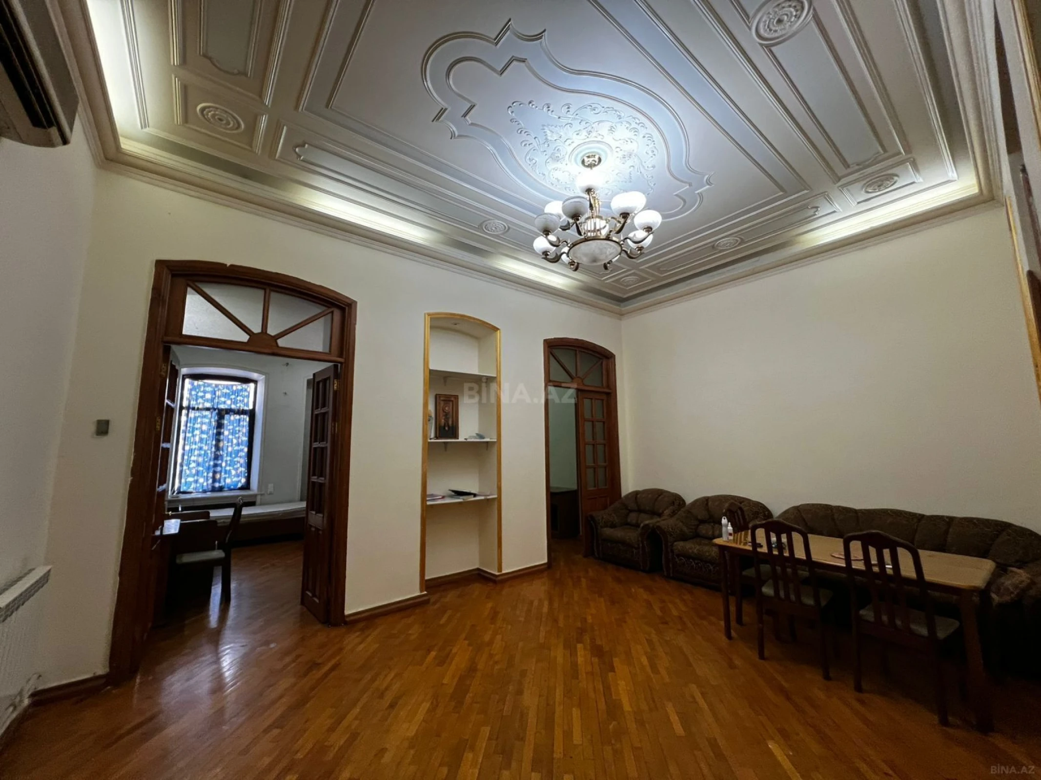 Kirayə verilir 2 otaqlı mənzil 88 m²