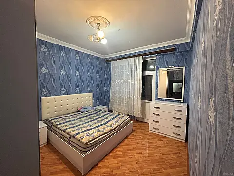 Kirayə verilir 2 otaqlı mənzil 75 m²