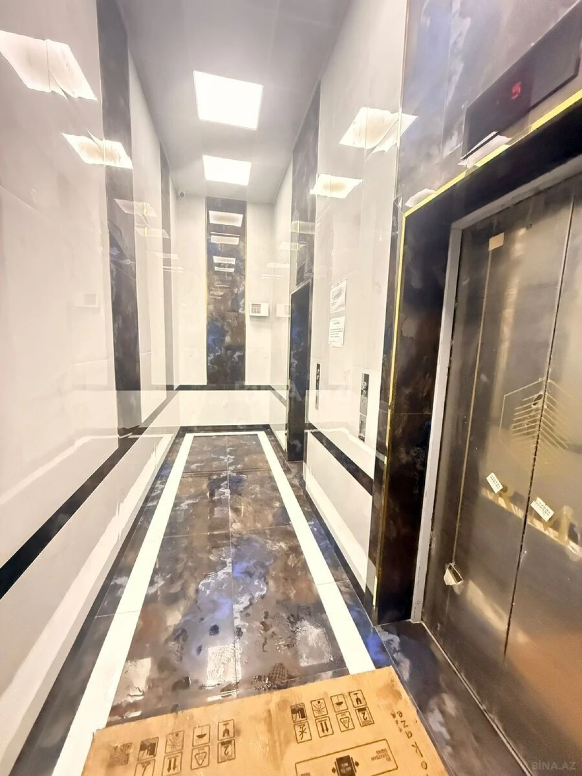 Kirayə verilir 3 otaqlı mənzil 107 m²