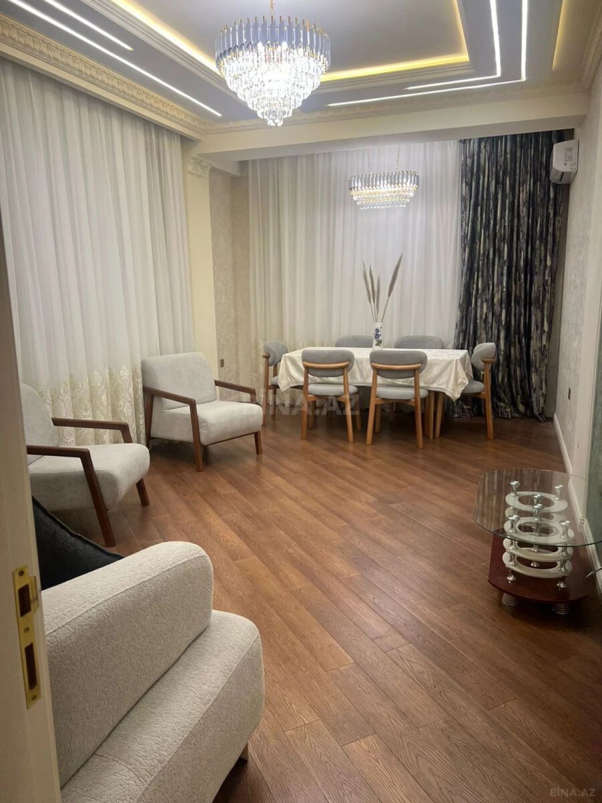 Kirayə verilir 3 otaqlı mənzil 107 m²