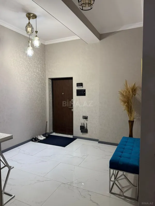 Satılır 6 otaqlı mənzil 250 m²