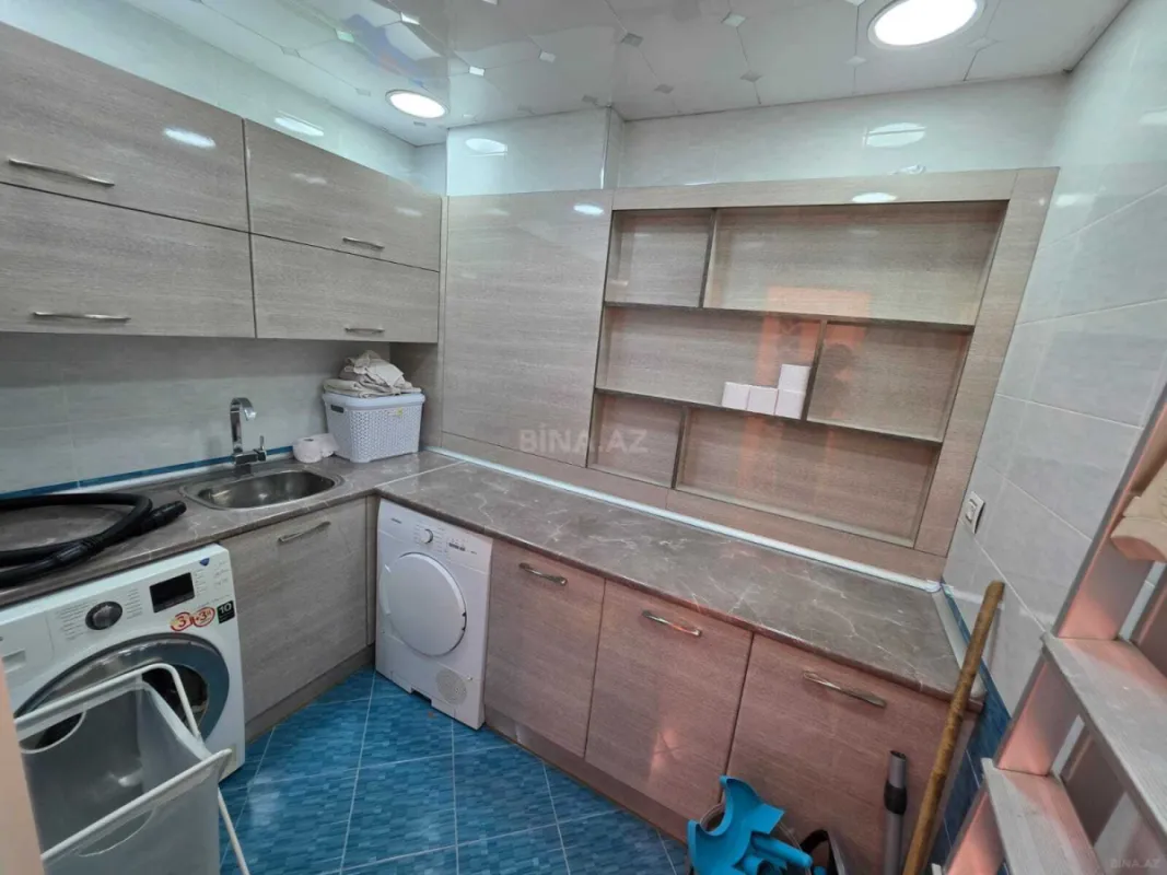 Kirayə verilir 5 otaqlı mənzil 263 m²