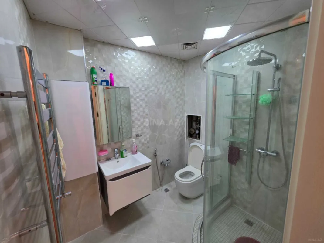 Kirayə verilir 5 otaqlı mənzil 263 m²