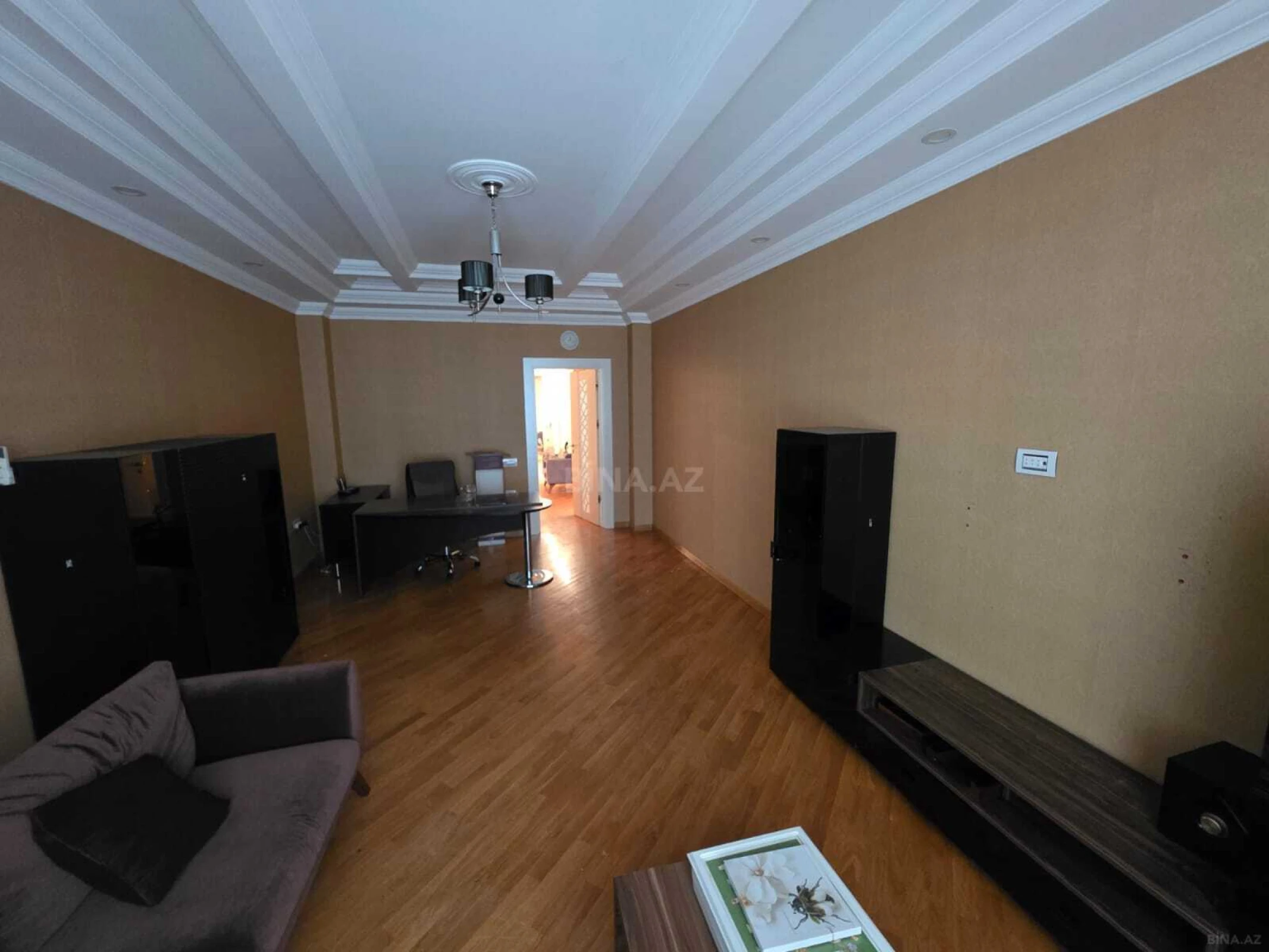 Kirayə verilir 5 otaqlı mənzil 263 m²