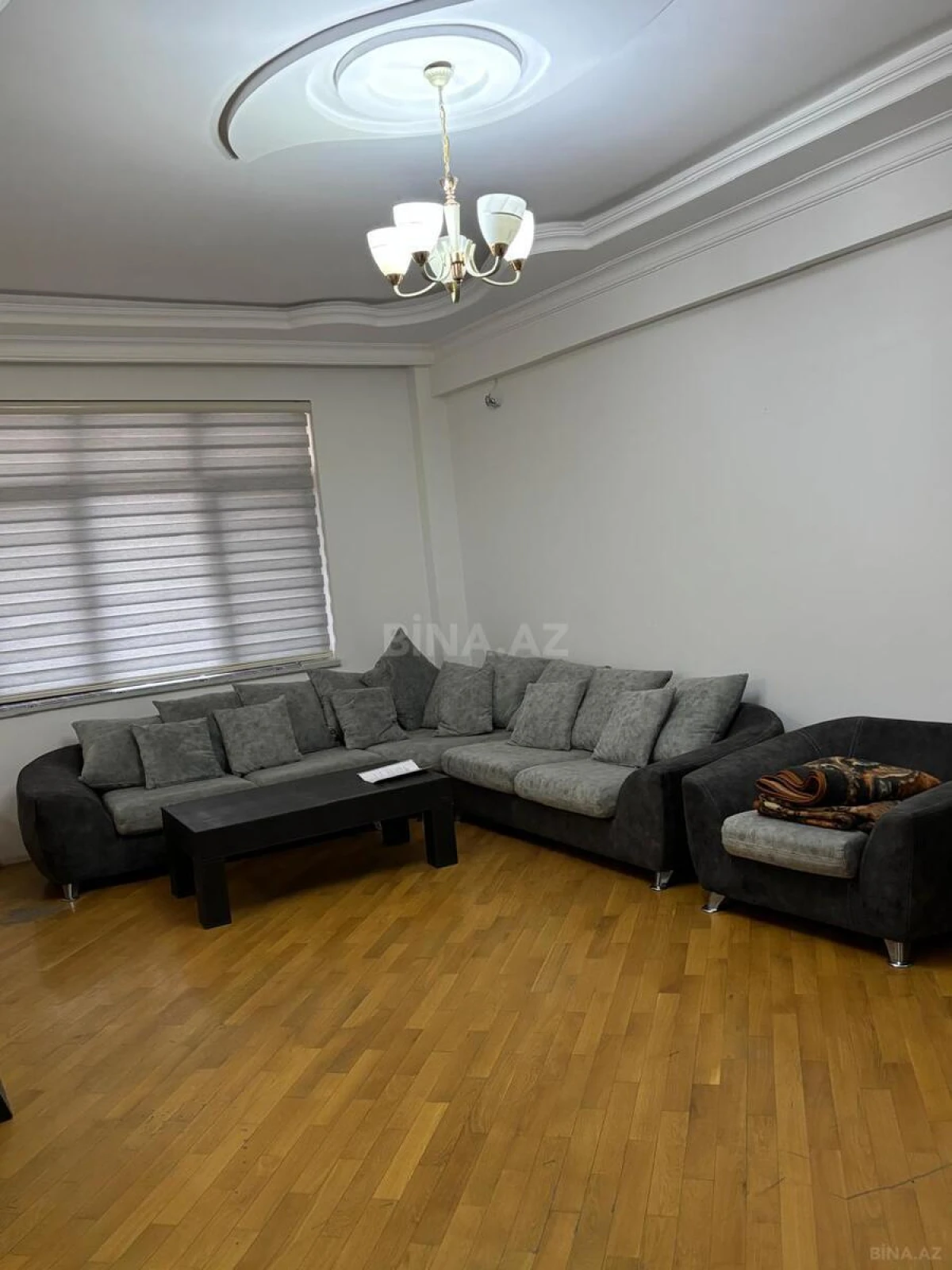 Kirayə verilir 2 otaqlı mənzil 85 m²