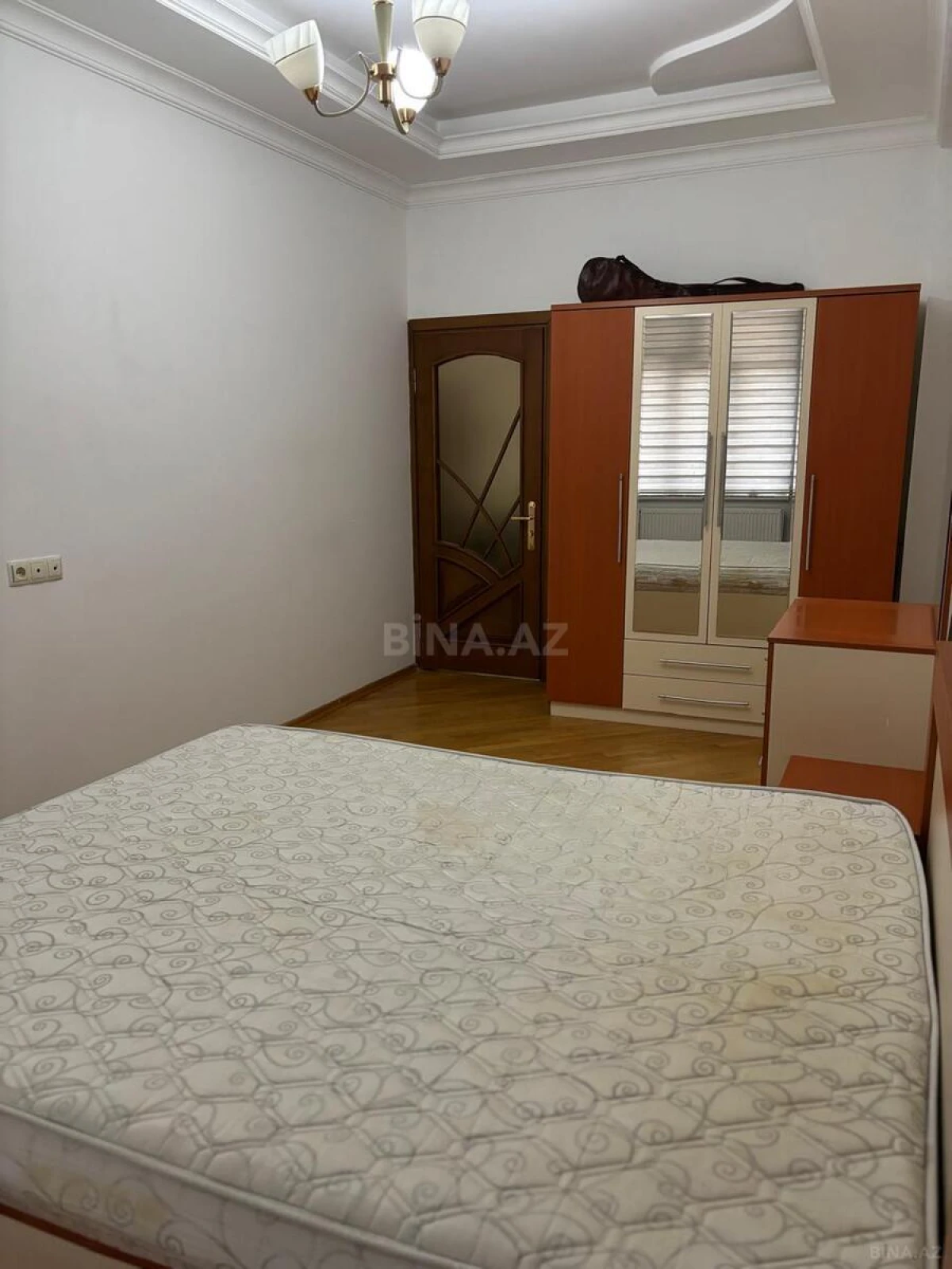 Kirayə verilir 2 otaqlı mənzil 85 m²