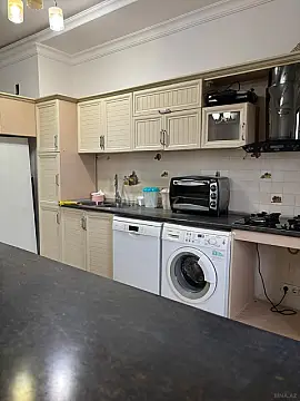 Kirayə verilir 2 otaqlı mənzil 85 m²