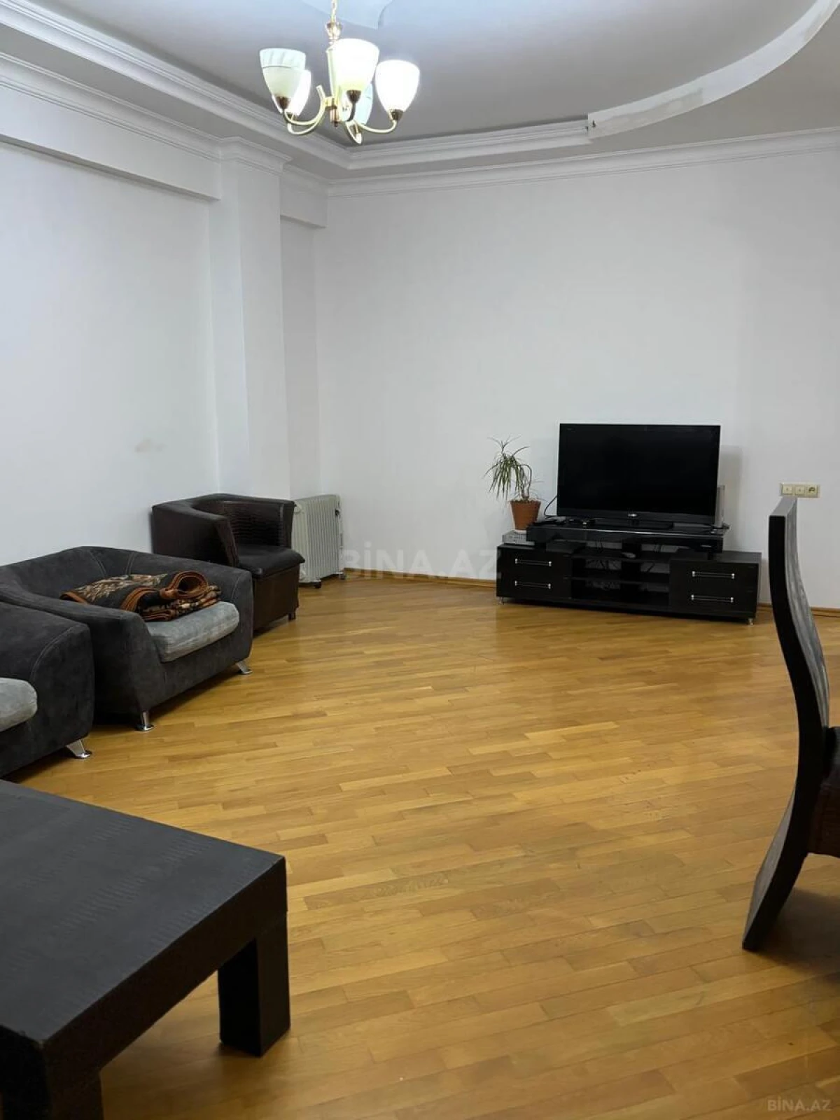 Kirayə verilir 2 otaqlı mənzil 85 m²