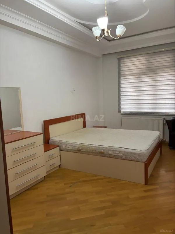 Kirayə verilir 2 otaqlı mənzil 85 m²