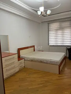 Kirayə verilir 2 otaqlı mənzil 85 m²