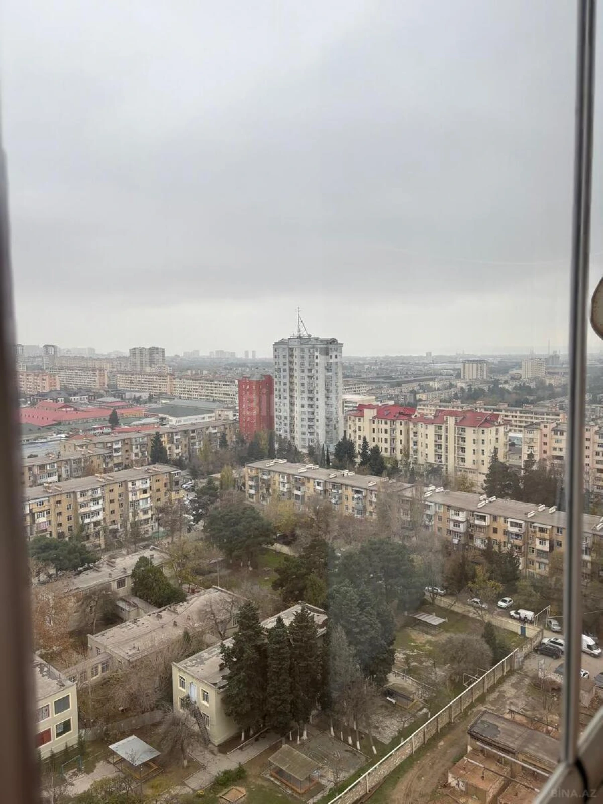 Kirayə verilir 2 otaqlı mənzil 85 m²