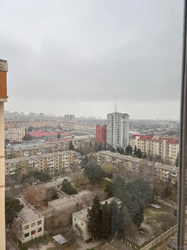 Kirayə verilir 2 otaqlı mənzil 85 m²
