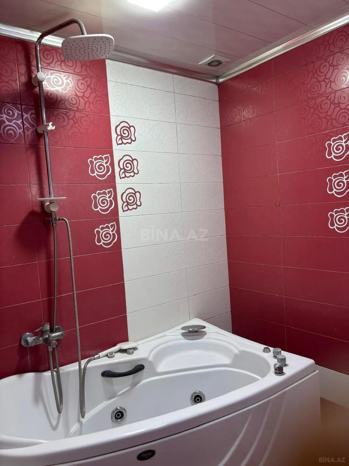 Kirayə verilir 2 otaqlı mənzil 85 m²