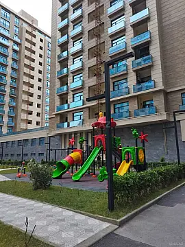 Satılır 3 otaqlı mənzil 104 m²