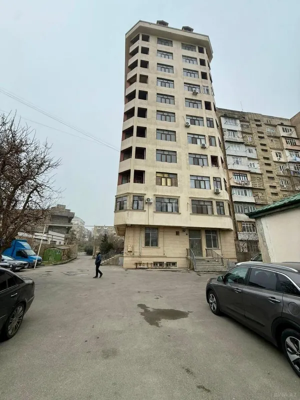 Satılır 2 otaqlı mənzil 61.7 m²
