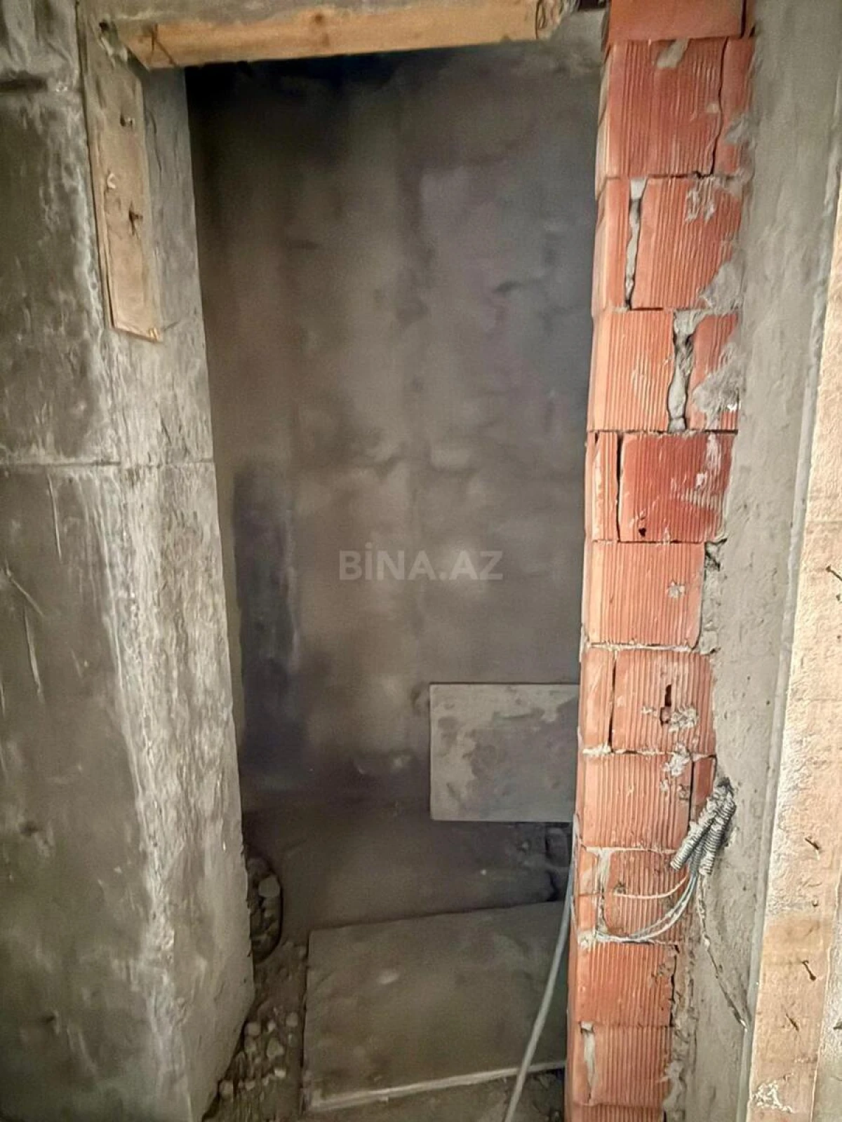Satılır 2 otaqlı mənzil 61.7 m²
