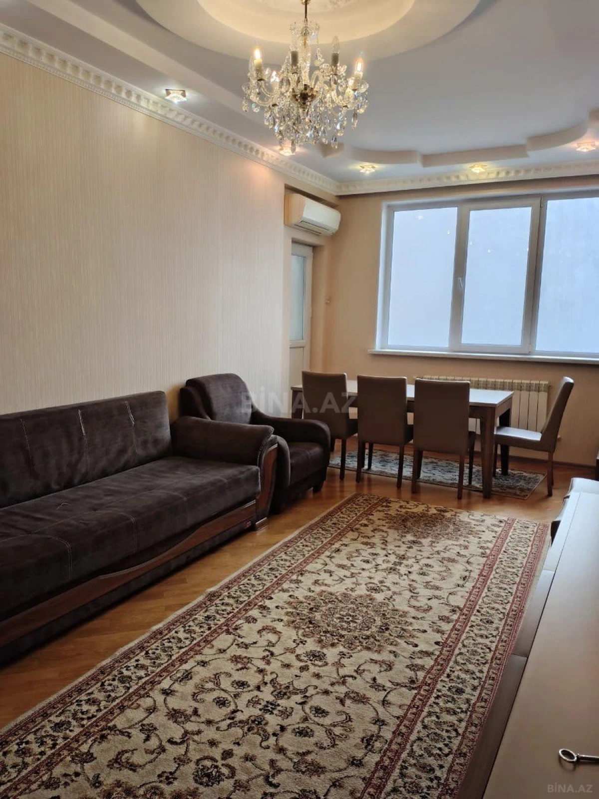 Kirayə verilir 2 otaqlı mənzil 80 m²