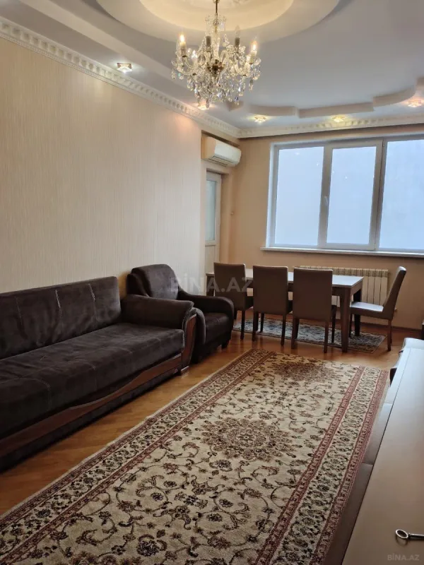 Kirayə verilir 2 otaqlı mənzil 80 m²