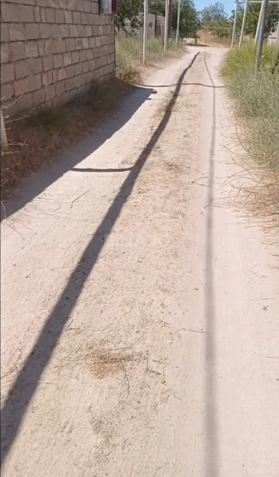 Satılır torpaq sahəsi 12 m²