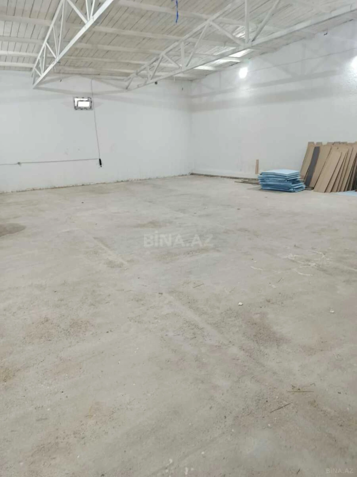 Kirayə verilir obyekt 135 m²