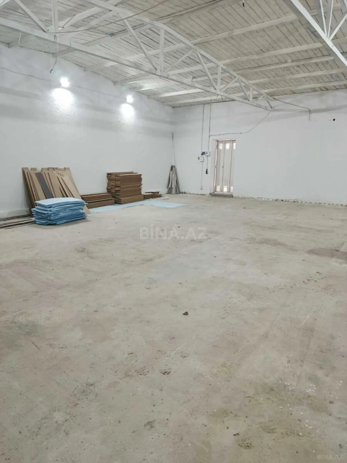 Kirayə verilir obyekt 135 m²