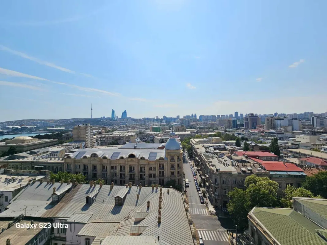 Satılır 5 otaqlı mənzil 510 m²