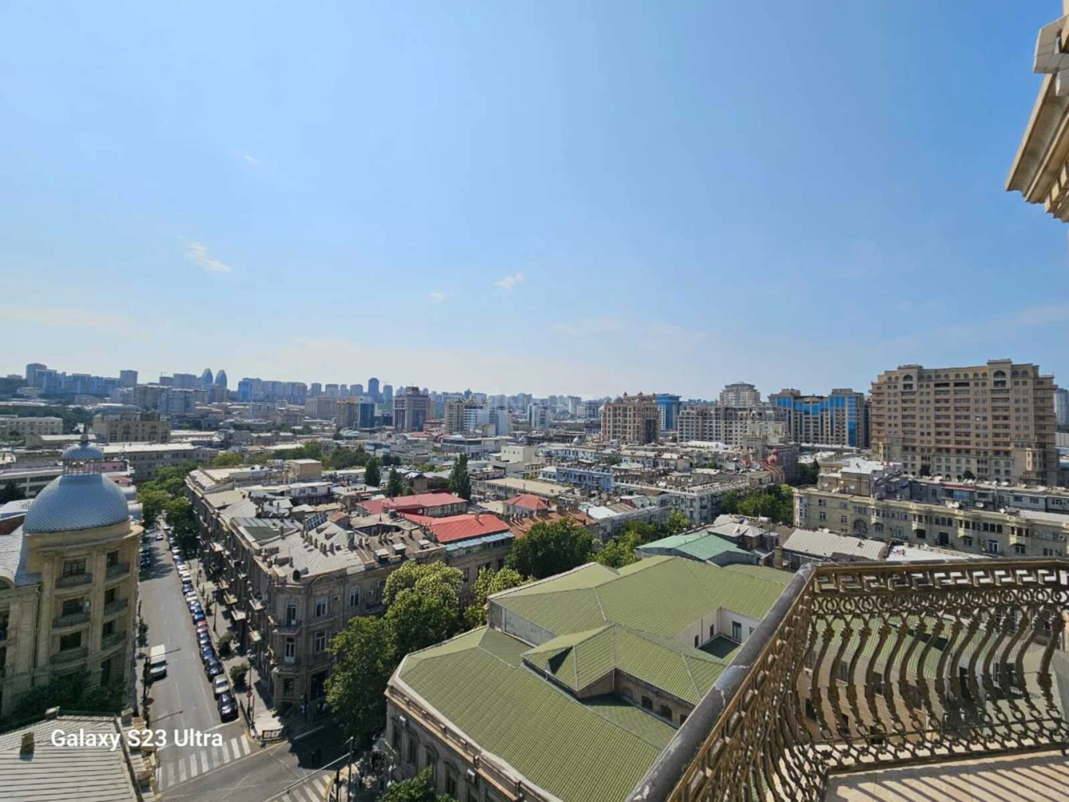 Satılır 5 otaqlı mənzil 510 m²