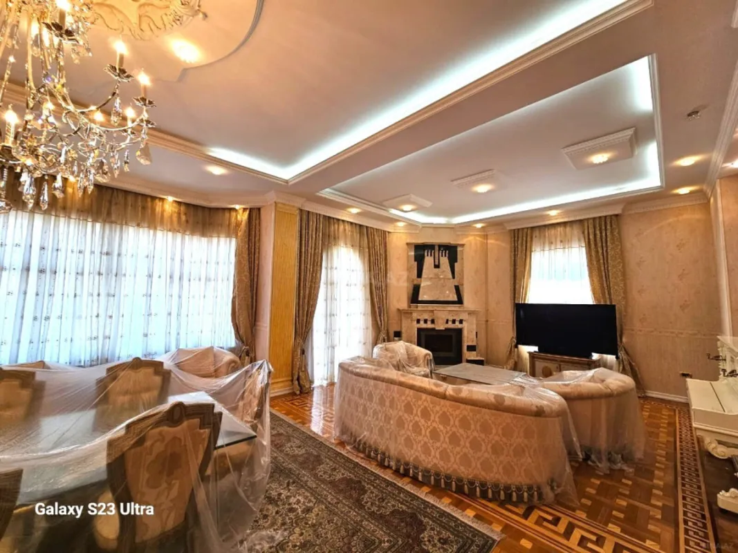 Satılır 5 otaqlı mənzil 510 m²
