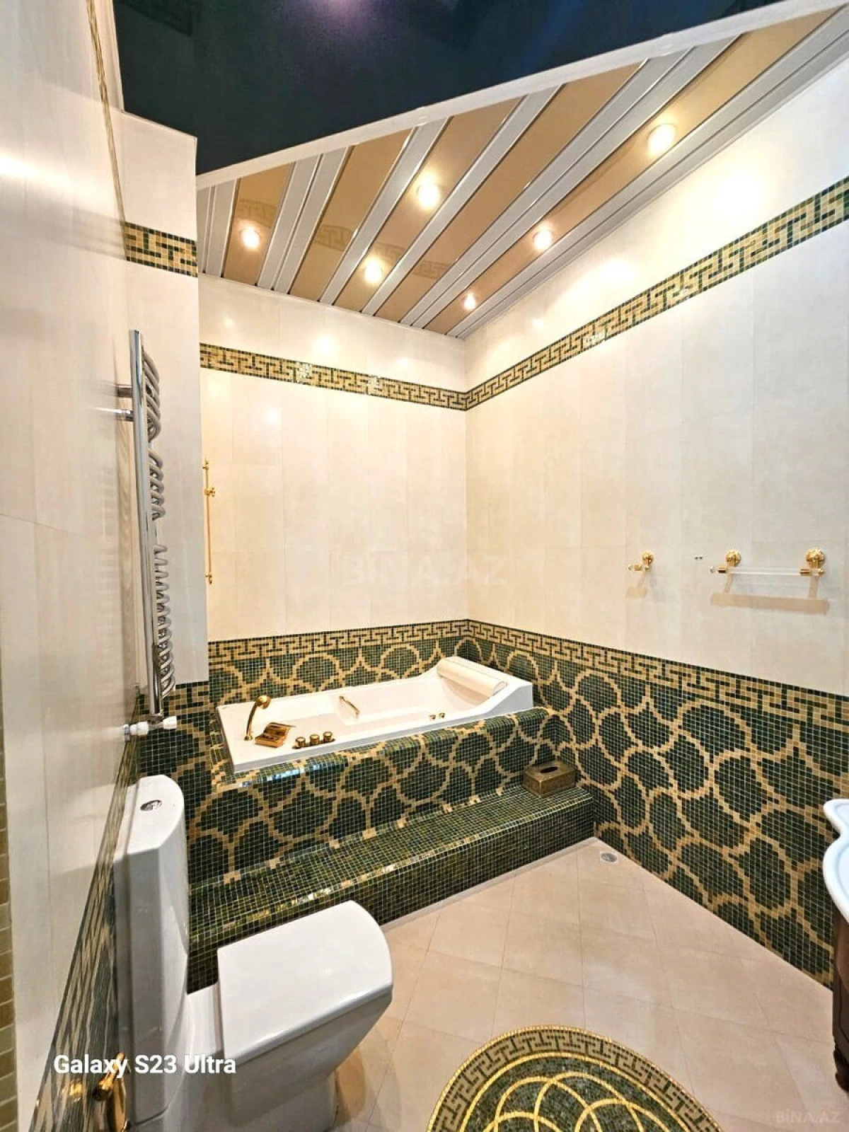 Satılır 5 otaqlı mənzil 510 m²