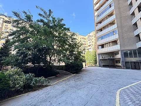 Satılır 3 otaqlı mənzil 170 m²