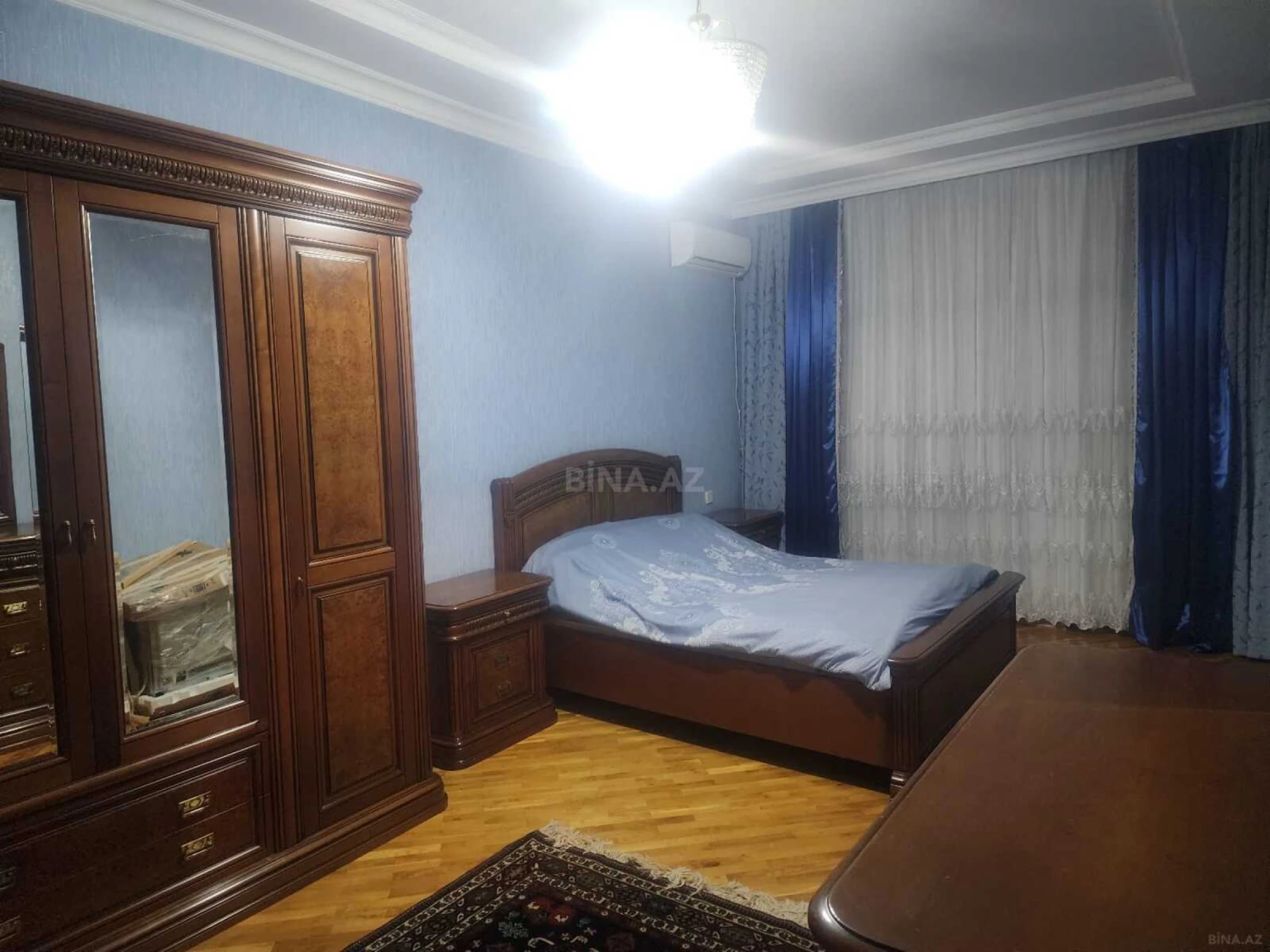 Satılır 3 otaqlı mənzil 170 m²
