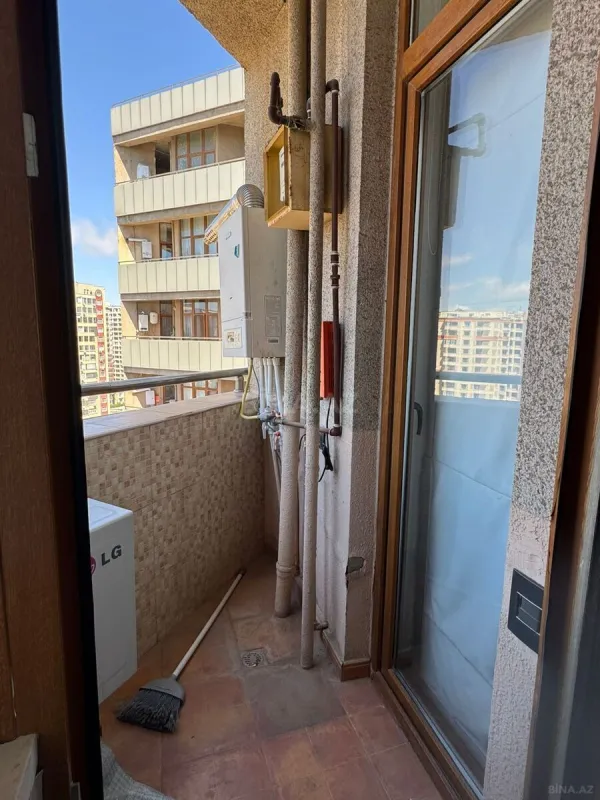 Satılır 3 otaqlı mənzil 170 m²