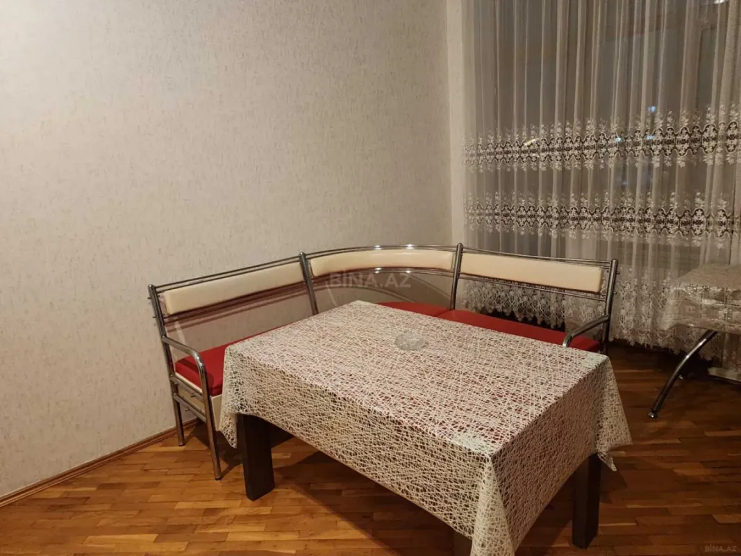 Satılır 3 otaqlı mənzil 170 m²