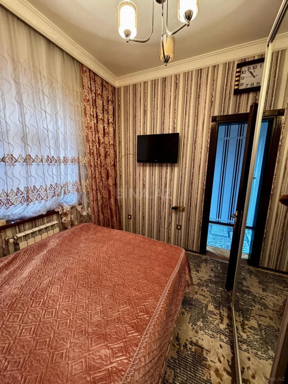 Satılır 7 otaqlı həyət evi 397.7 m²