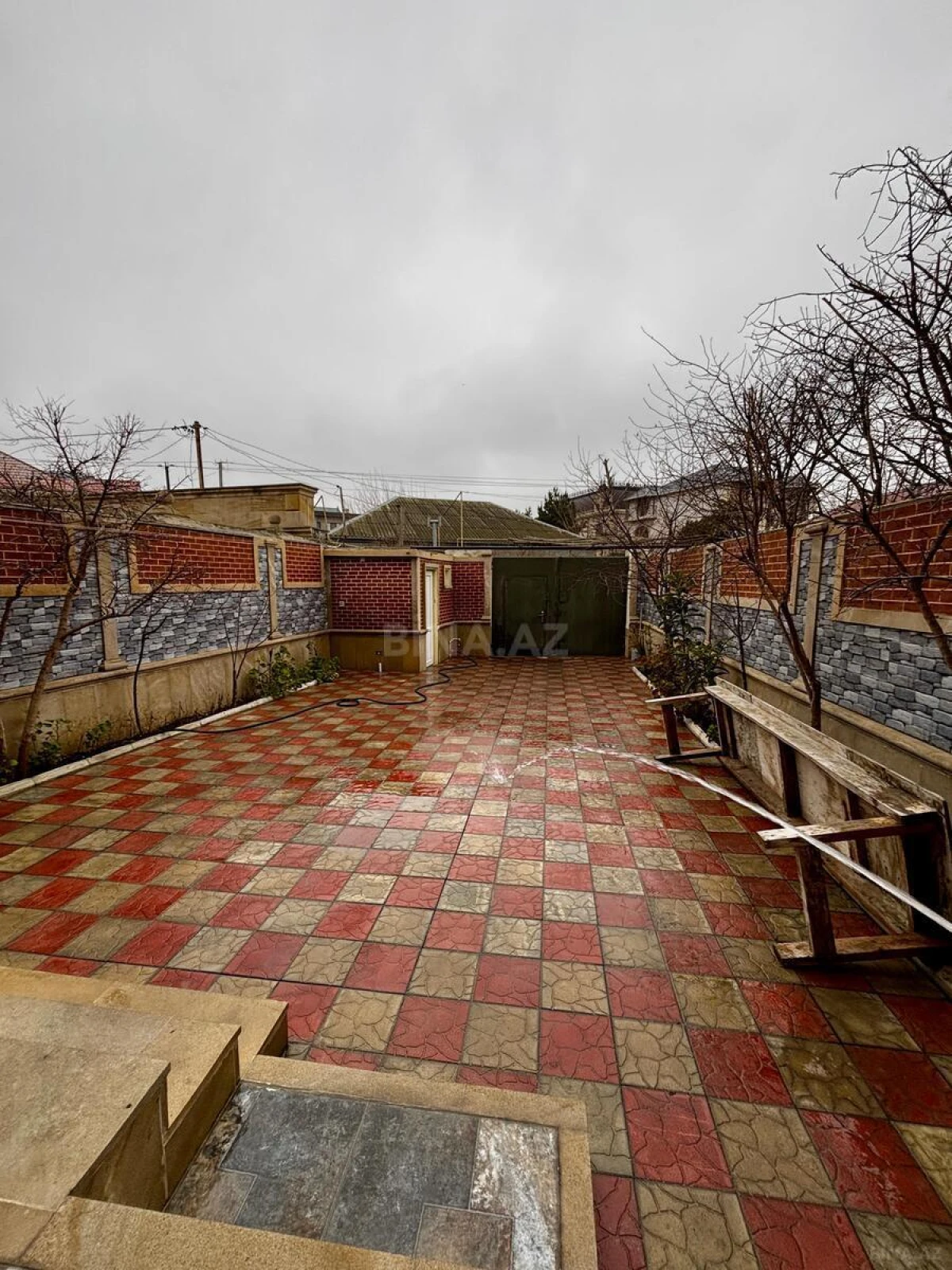 Satılır 7 otaqlı həyət evi 397.7 m²