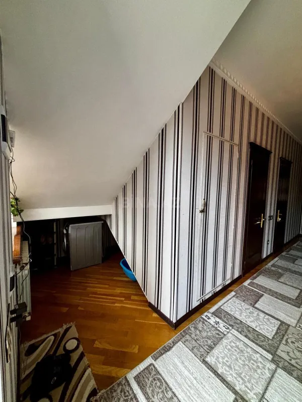Satılır 7 otaqlı həyət evi 397.7 m²